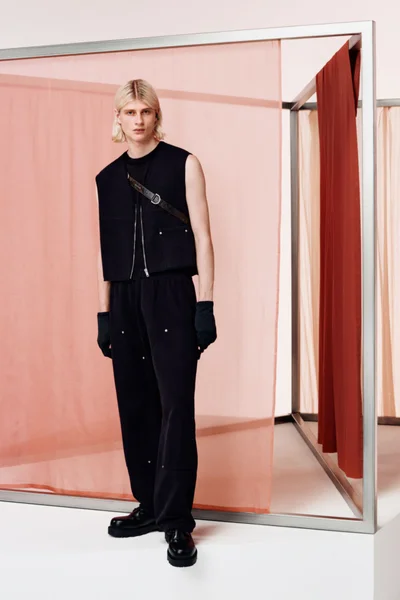 Look 3